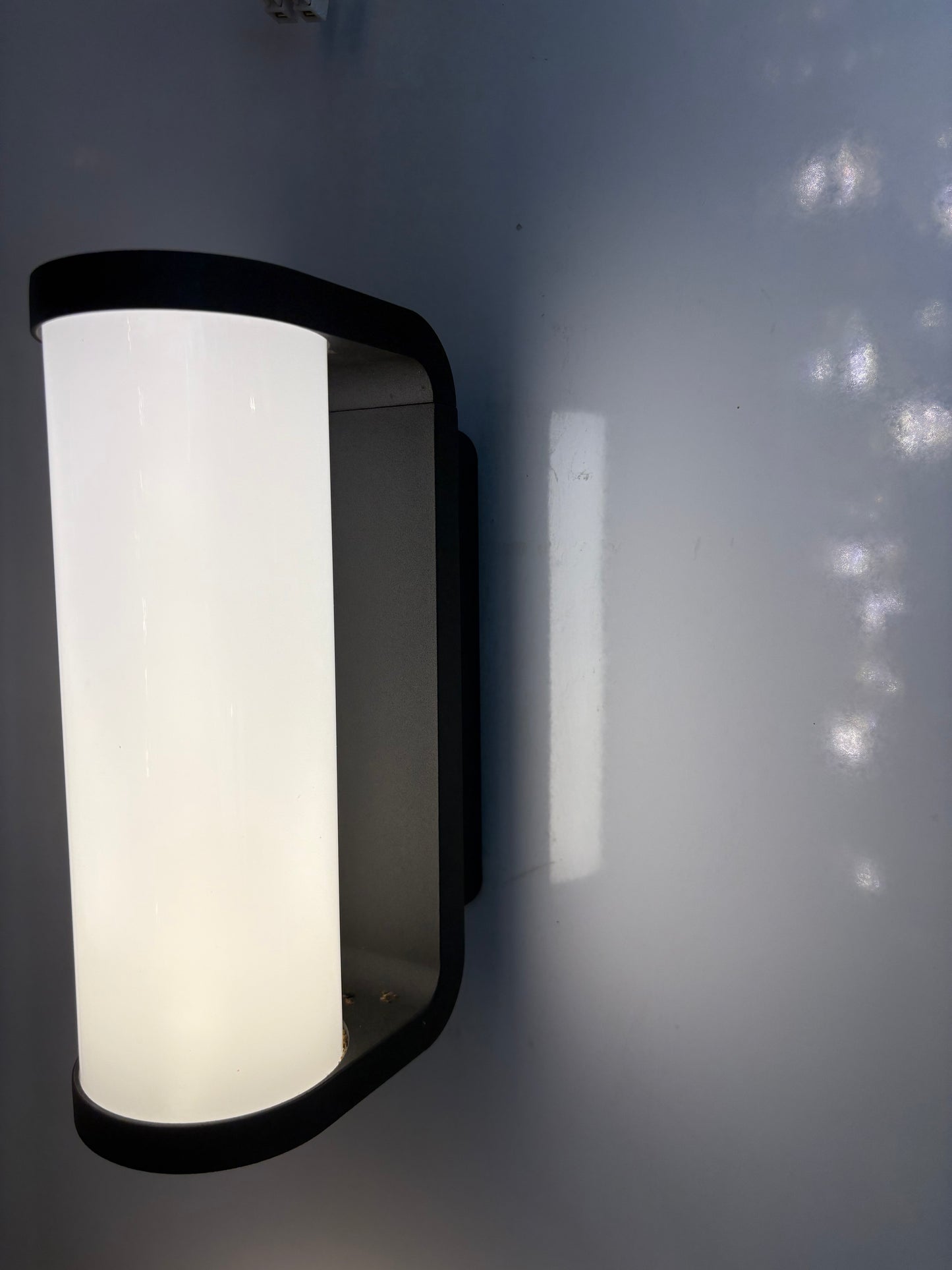 Modern Wall Lamp – Luma Maki
